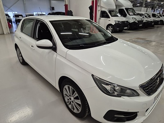 Peugeot 308 3 of 10