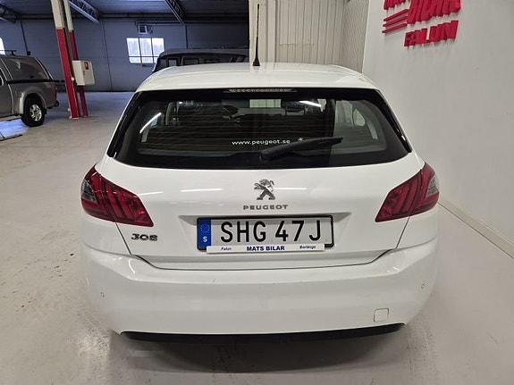 Peugeot 308 7 of 10