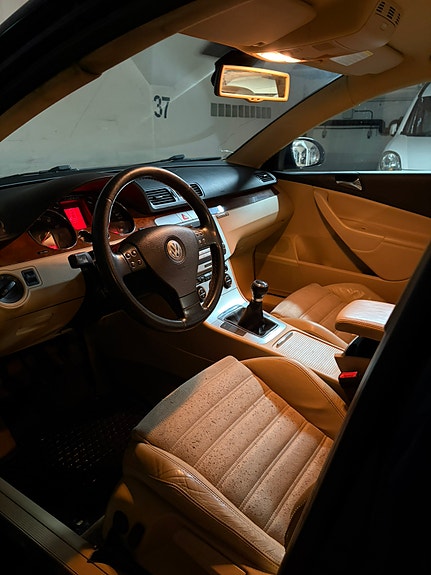 Volkswagen Passat 5 of 5