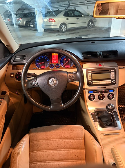Volkswagen Passat 9 of 9
