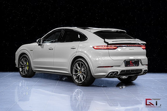 Porsche Cayenne 6 of 20