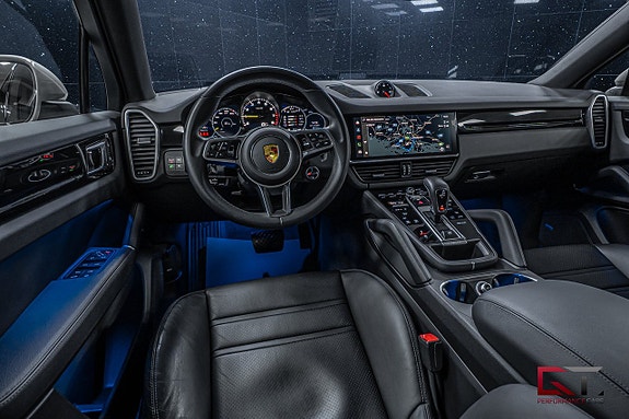 Porsche Cayenne 11 of 20