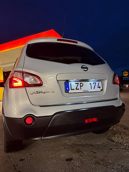 Nissan Qashqai+2 4 of 5