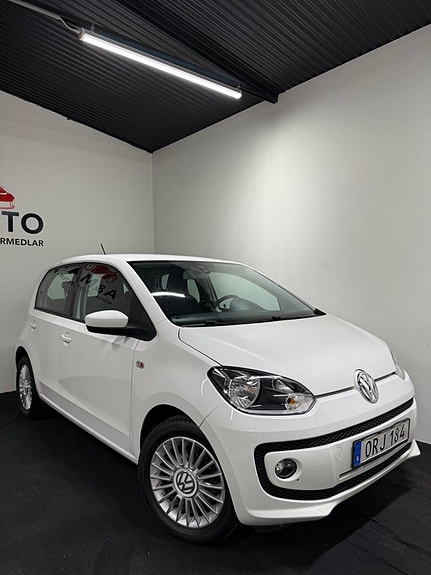 Volkswagen UP! 3 of 5