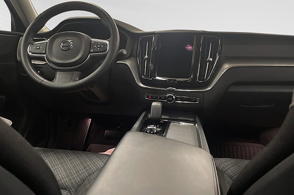 Volvo XC60 5 of 9