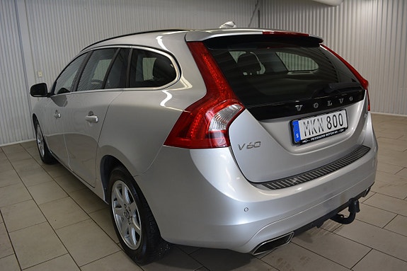 Volvo V60 4 of 5