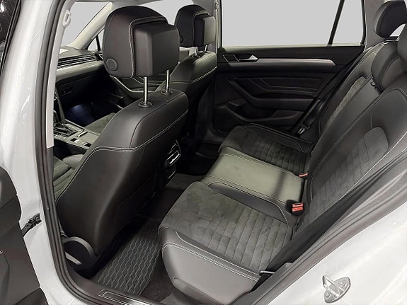 Volkswagen Passat 10 of 20