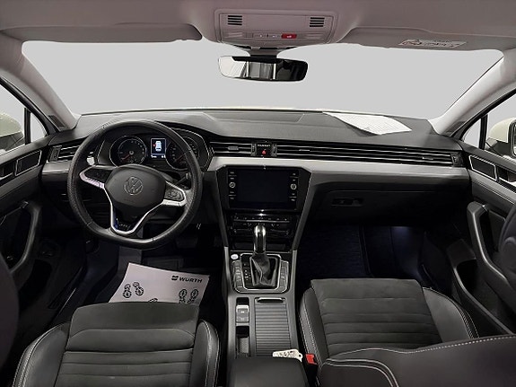 Volkswagen Passat 11 of 20