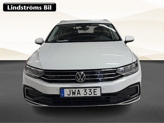 Volkswagen Passat 8 of 20