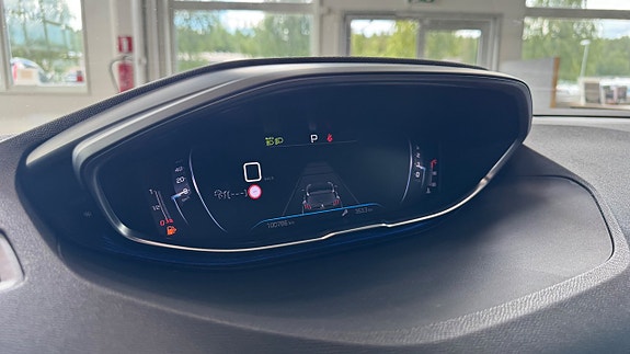 Peugeot 5008 10 of 15