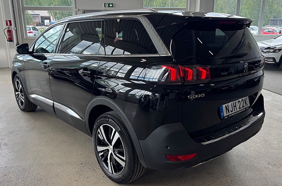 Peugeot 5008 4 of 5
