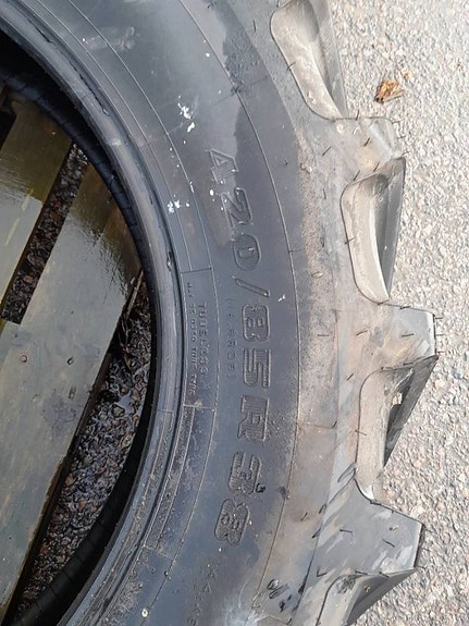 Firestone 420/85R38 Performer 85 2 of 4