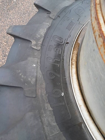 Michelin 16,9R30 Dubbel montage 2 of 6