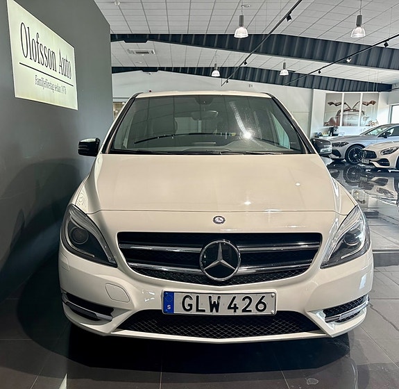 Mercedes-Benz B180 12 of 14