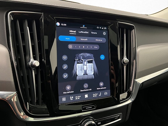 Volvo S90 29 of 30