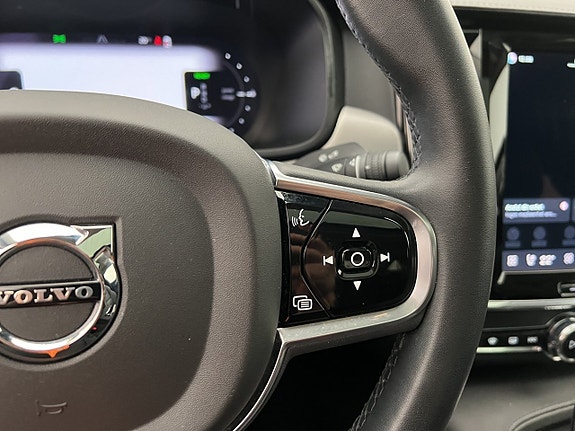 Volvo S90 26 of 30
