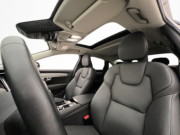 Volvo S90 19 of 30