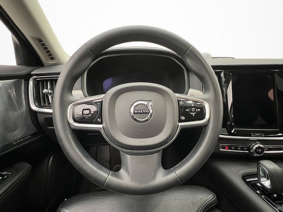 Volvo S90 15 of 30