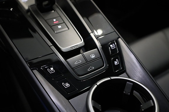 Porsche 911 Carrera GTS 28 of 30