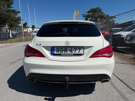 Mercedes-Benz CLA200 27 of 27