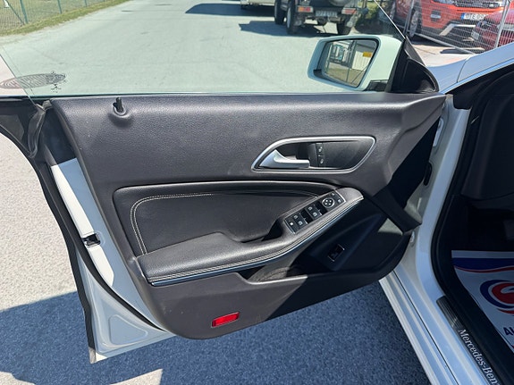 Mercedes-Benz CLA200 20 of 27