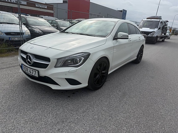Mercedes-Benz CLA200 4 of 24