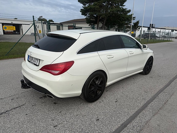 Mercedes-Benz CLA200 8 of 24