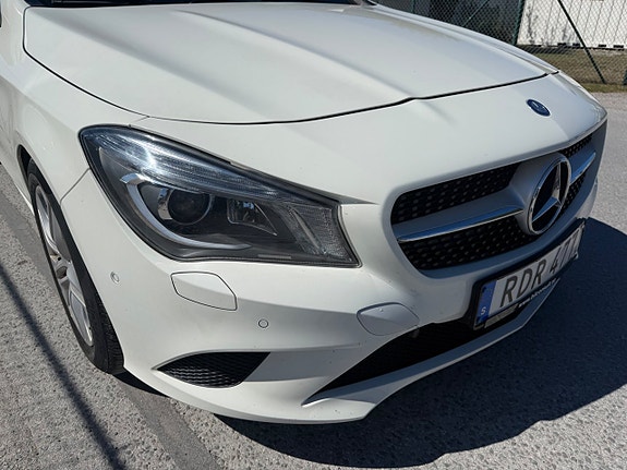 Mercedes-Benz CLA200 25 of 27