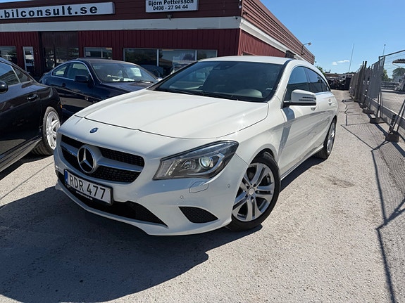 Mercedes-Benz CLA200 4 of 5