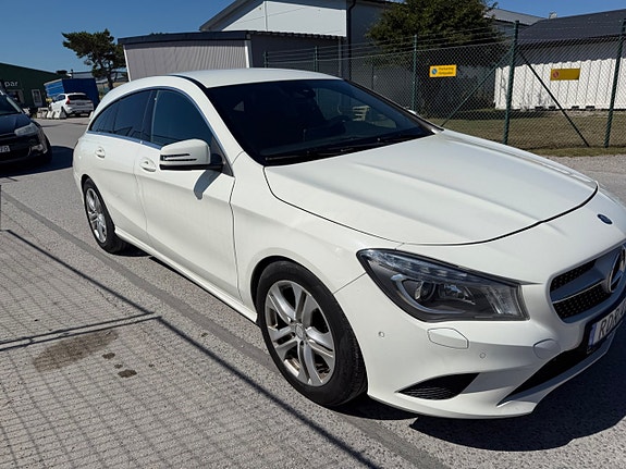 Mercedes-Benz CLA200 22 of 27