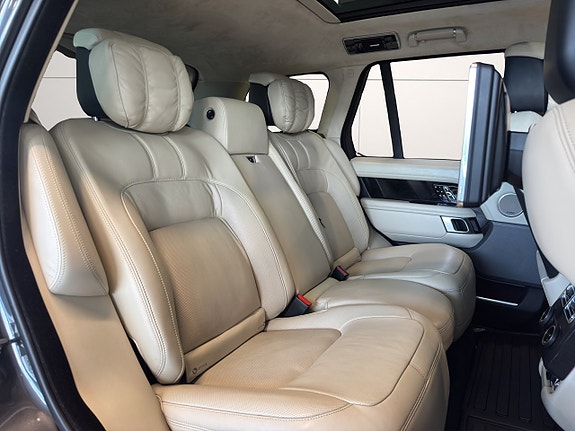Land Rover Range Rover 13 of 25