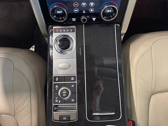 Land Rover Range Rover 23 of 25