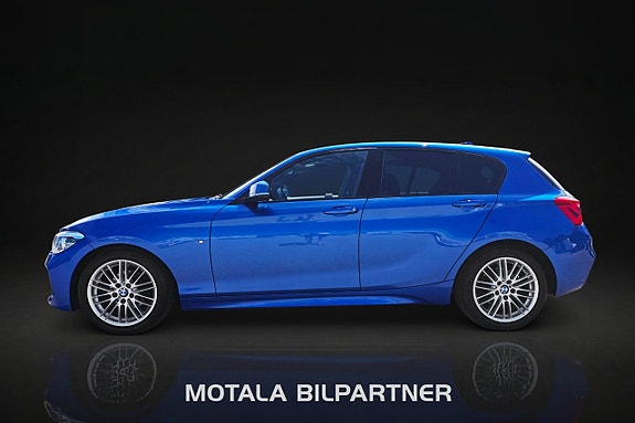 BMW 118i 2 of 5