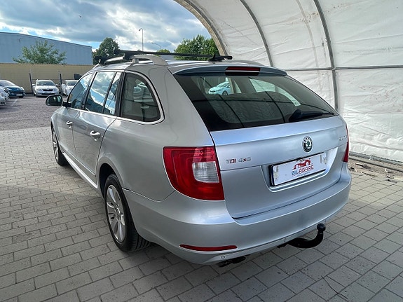 Skoda Superb 2 of 5