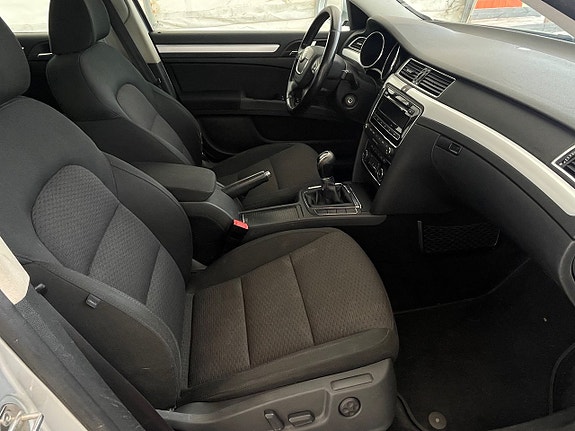 Skoda Superb 12 of 23
