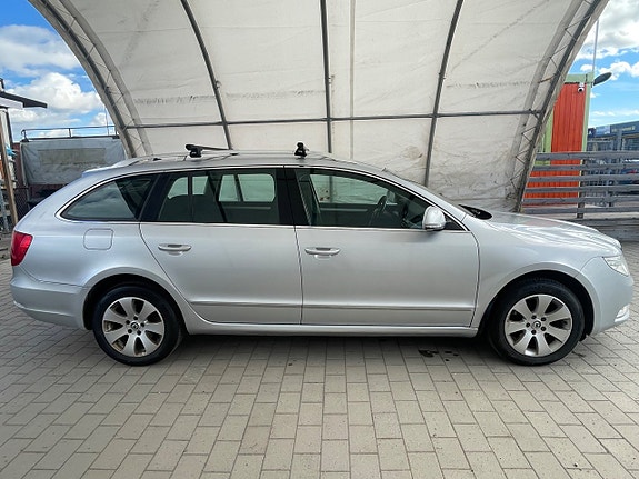 Skoda Superb 3 of 5