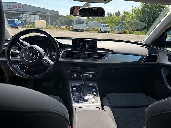 Audi A6 4 of 4