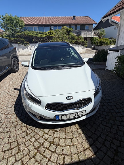 Kia Ceed 2 of 5