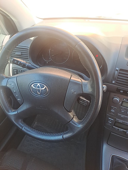 Toyota Avensis 13 of 14