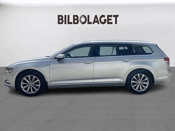 Volkswagen Passat 2 of 5
