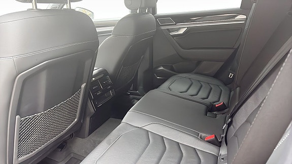 Volkswagen Touareg 12 of 14