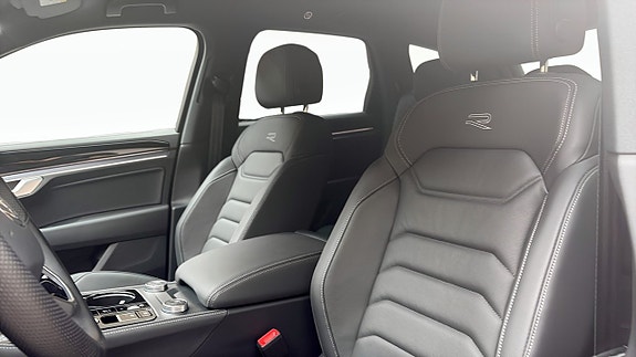 Volkswagen Touareg 8 of 14
