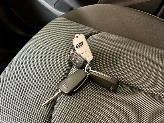 Audi Q2 16 of 19