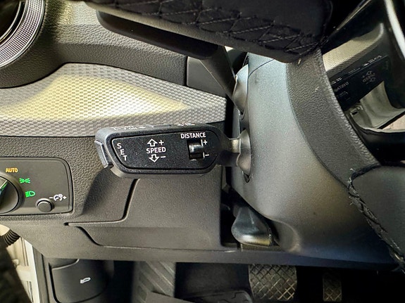 Audi Q2 17 of 19