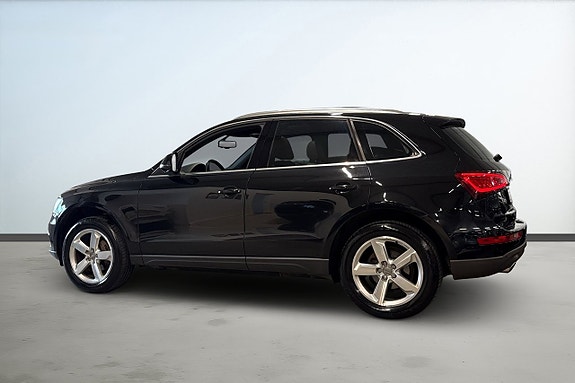 Audi Q5 2 of 5