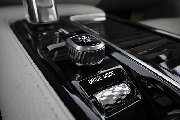 Volvo S90 25 of 30