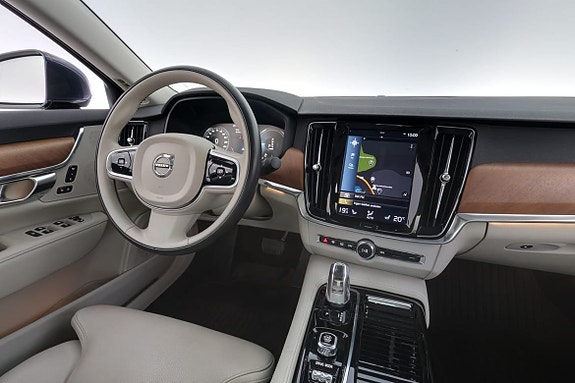 Volvo S90 15 of 30
