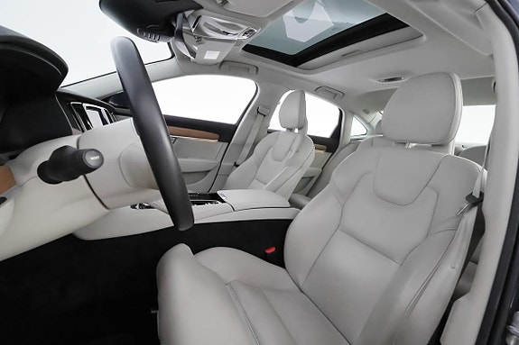 Volvo S90 12 of 30