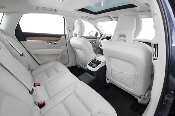 Volvo S90 21 of 30