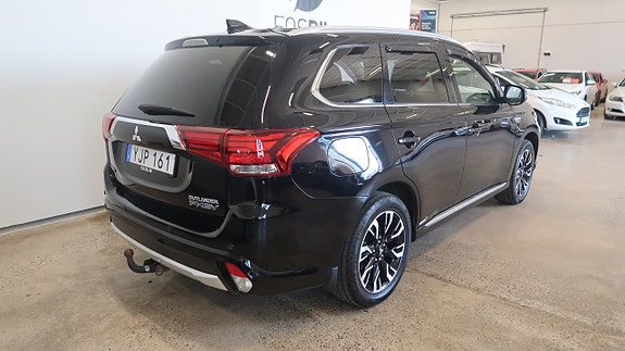 Mitsubishi Outlander 4 of 5